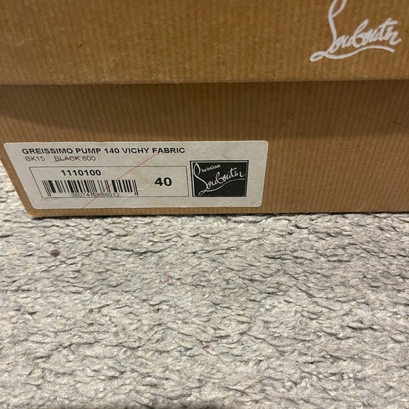 💯 Authentic Christian Louboutin Stylish Black and White Checkered Peep-Toe Heels - Picture 3 of 3